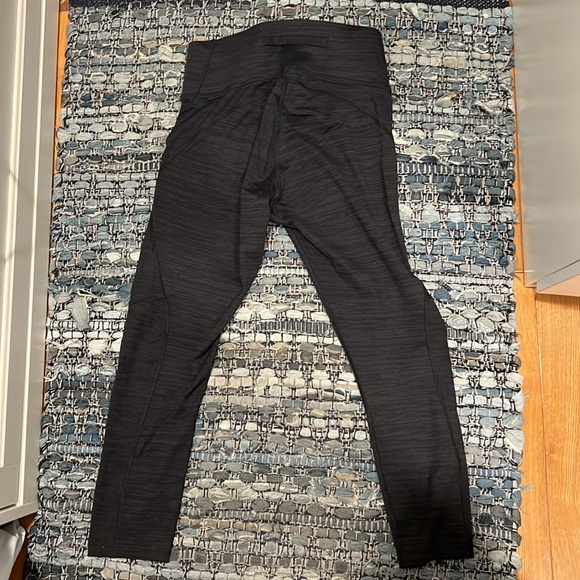 Outdoor voices warmup 7/8 legging - Picture 2 of 3